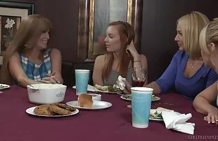 XXX عيد ميلاد سعيد سكسي مترجم اجنبي ، المعلم مثير!