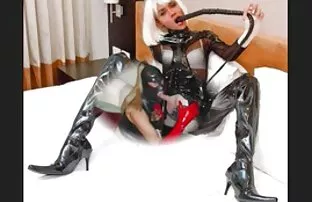 XXX فاتنة سكسي جنبي مترجم إغاظة الرجل مع الاستمناء