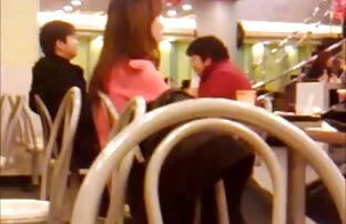 XXX مقطع سكسي مترجم حديث قصير يظهر اللحوم الحمراء من المهبل