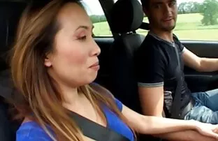 XXX تمتد pissyun ، ويهز صدرك بشكل متوازن فيديو سكسي مترجم عربي